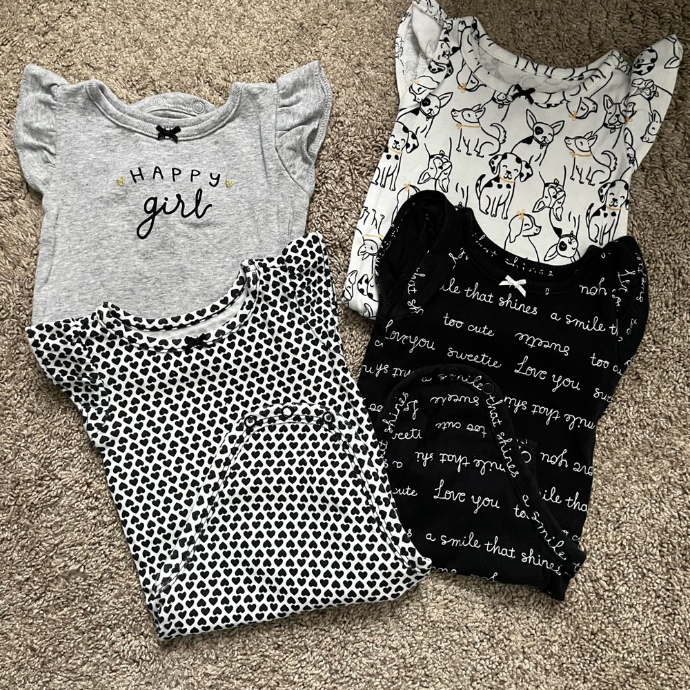 Carter’s 9m girl bodysuits set of 4. Preowned. Good condition.